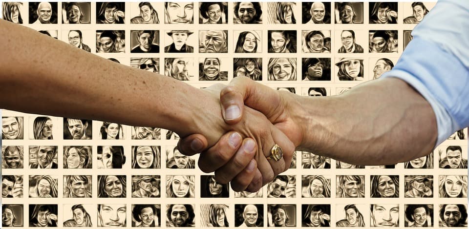 hands-3351495_960_720.jpg